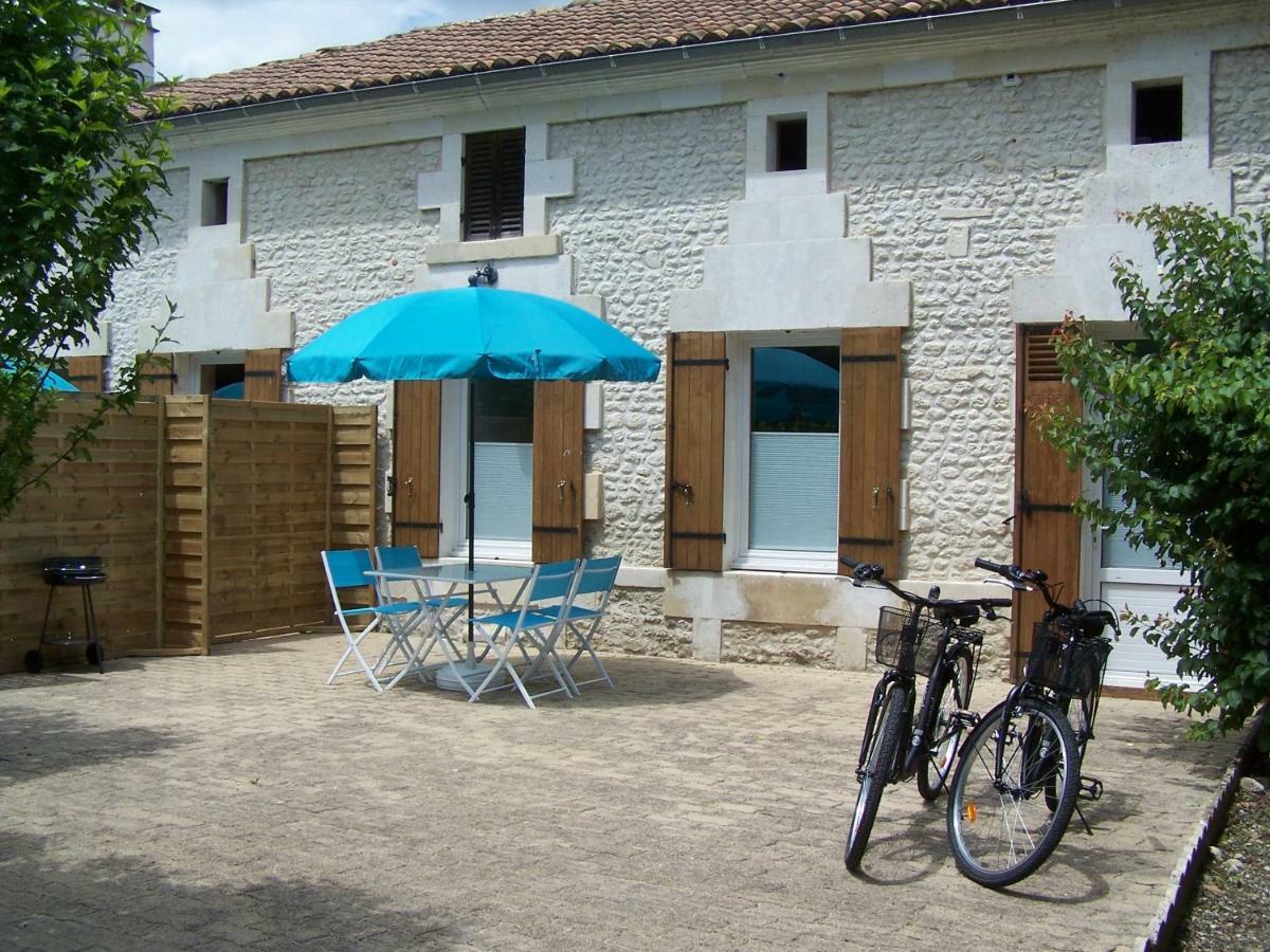 Chez Jousseaume Chambre D'Hotes Et Gites Saint-Ciers-Champagne Dış mekan fotoğraf