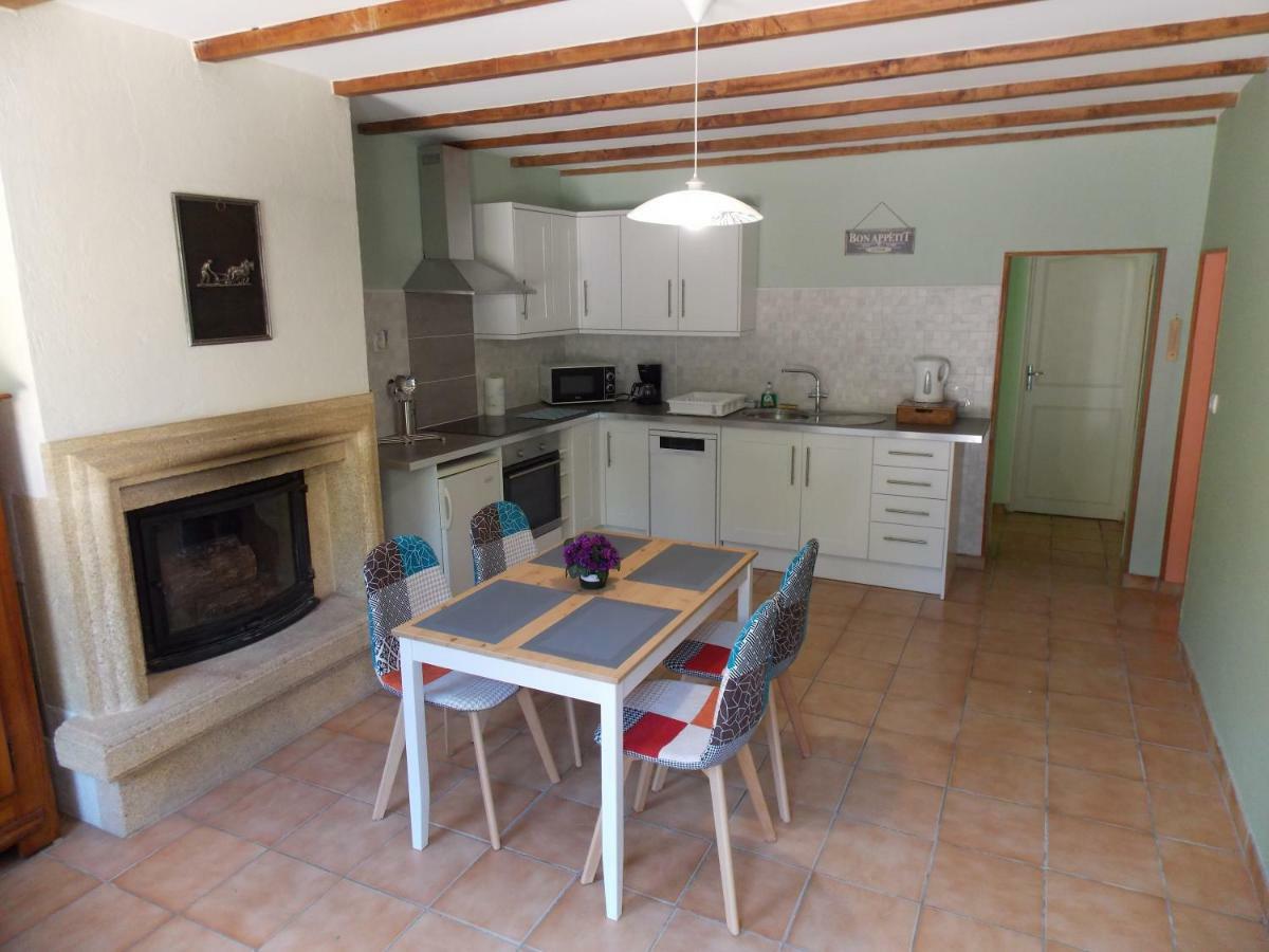 Chez Jousseaume Chambre D'Hotes Et Gites Saint-Ciers-Champagne Dış mekan fotoğraf